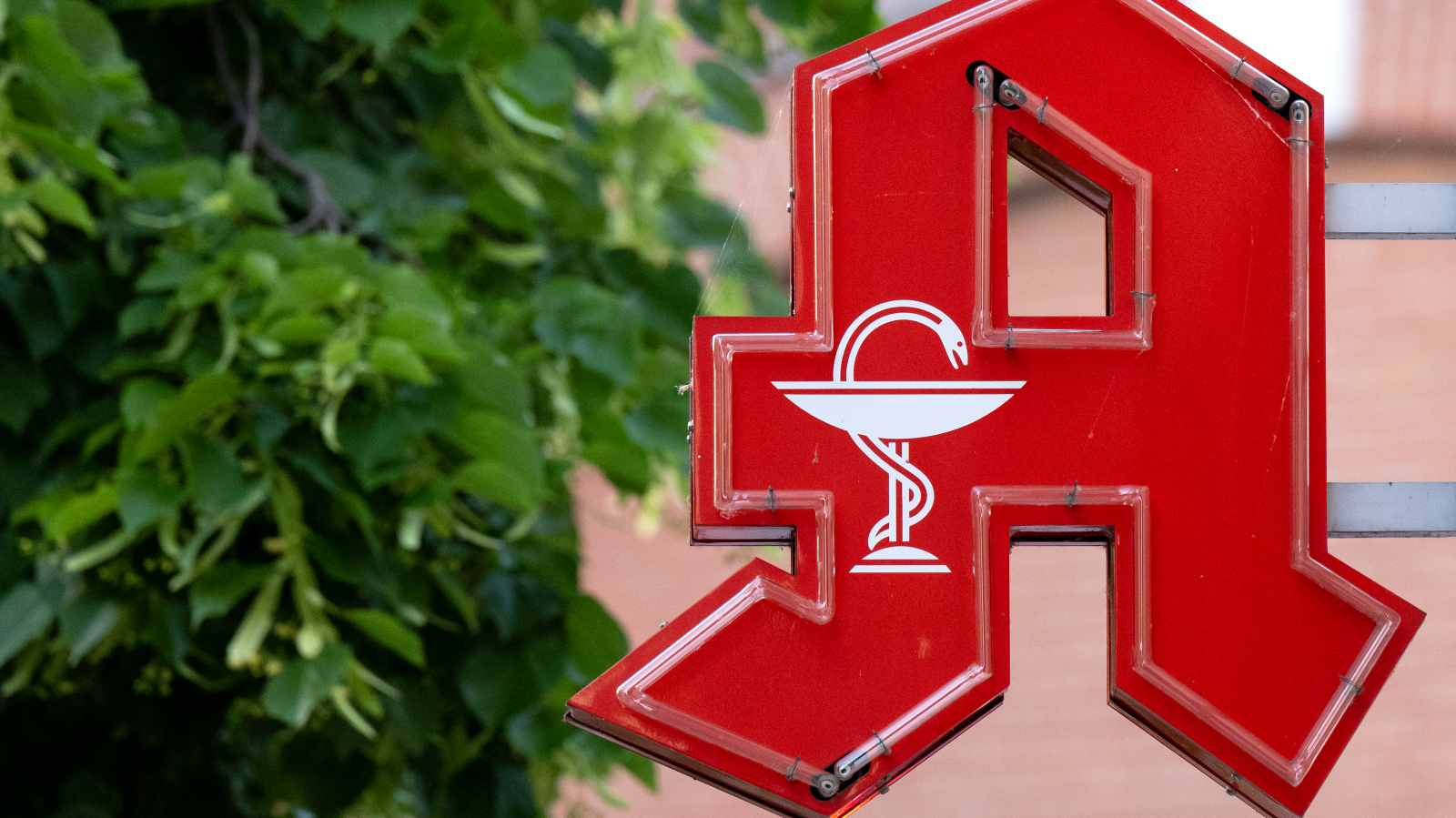  Almanya'da Eczane Sayısındaki Azalma Hızlanıyor, © dpa