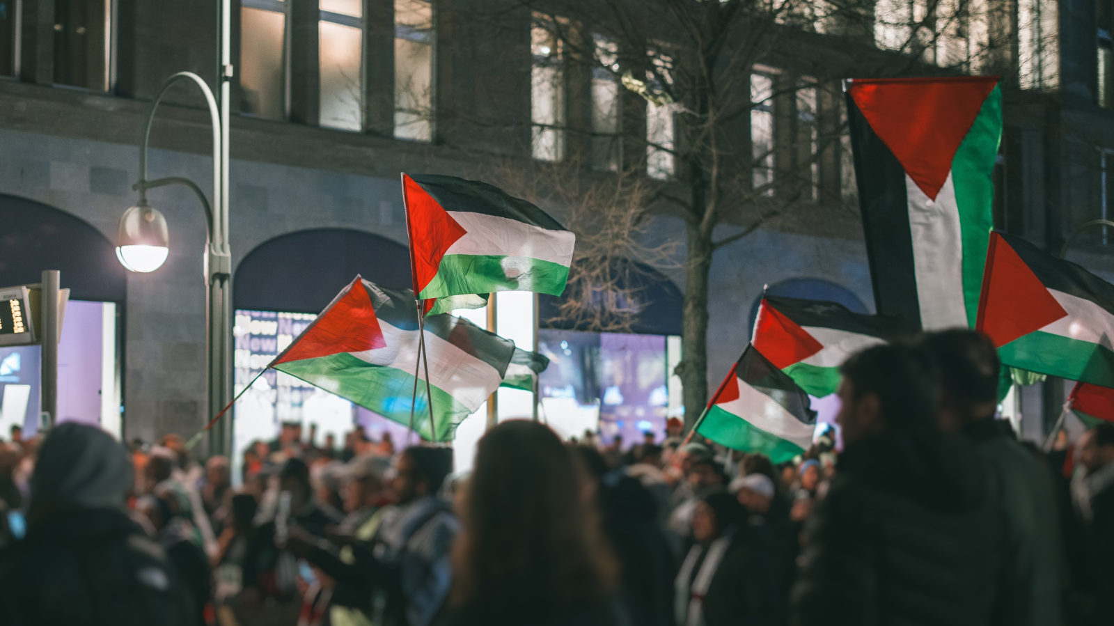 Berlin’de “All Eyes on Gaza” mitingi: Polis 30 bin katılımcıya hazırlanıyor, © shutterstock