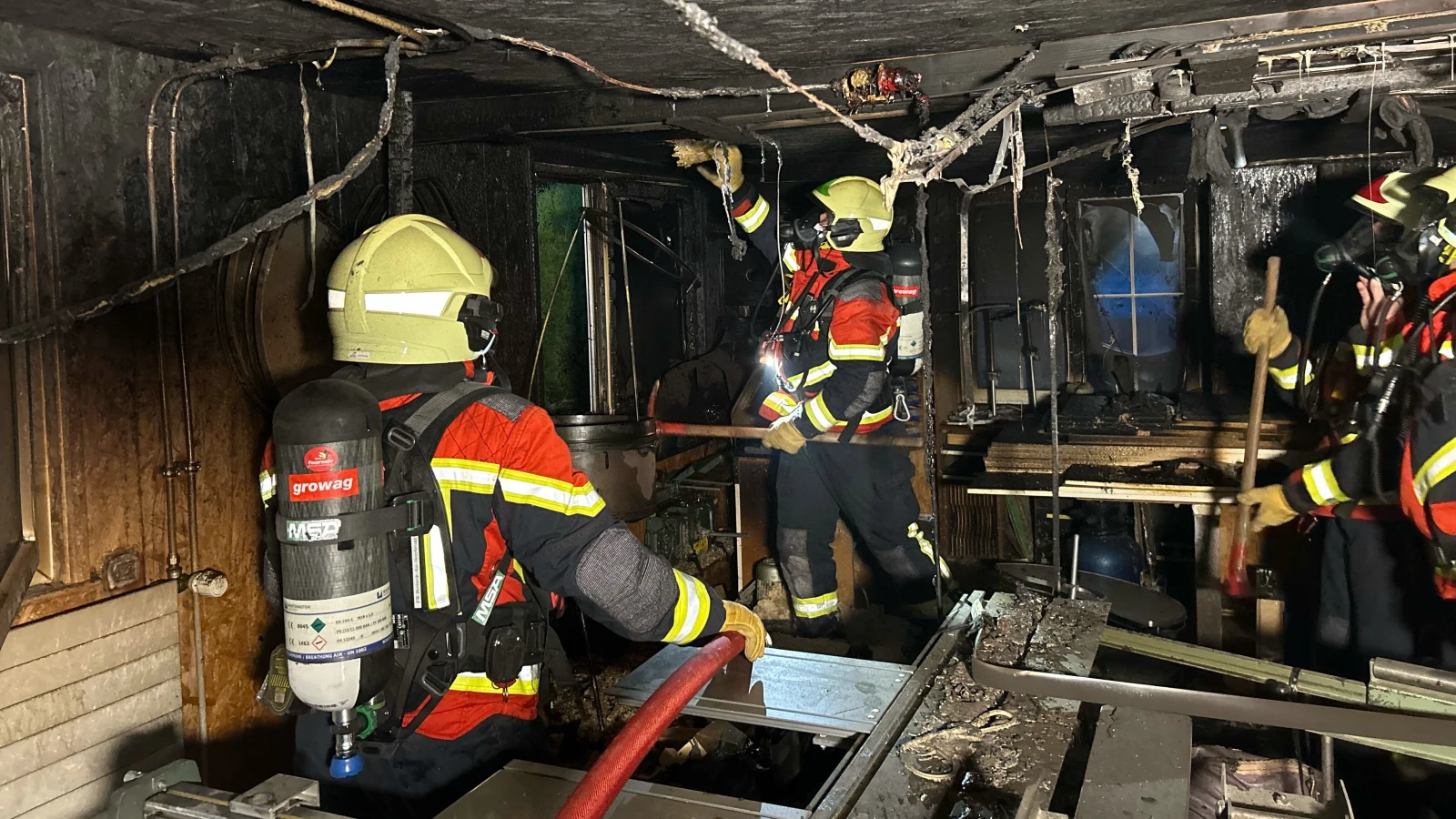 Brand in Werkstatt in Au ausgebrochen, © Kapo SG Brand in Werkstatt in Au ausgebrochen, © Kapo SG