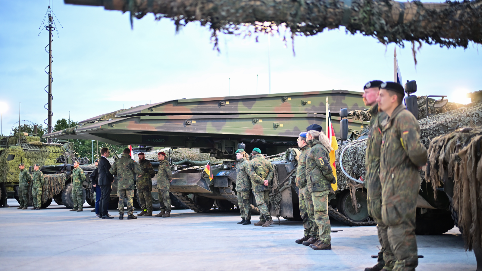 Stuttgart’ta Bundeswehr Resepsiyonu, © Sebastian Christoph Gollnow/dpa