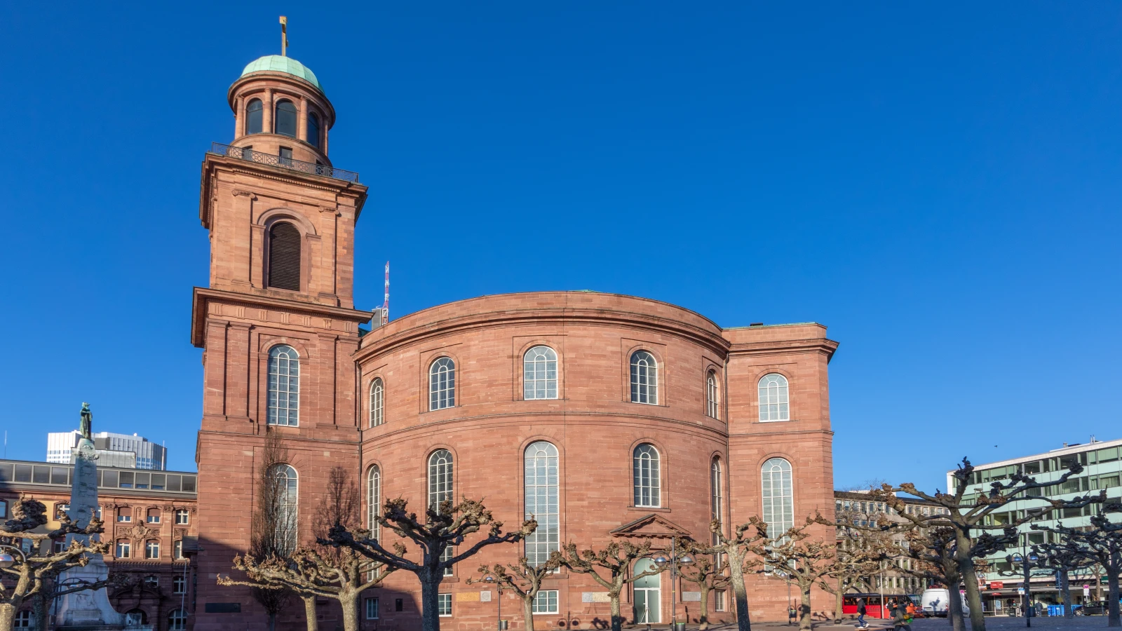 Frankfurt’ta “Demokrasi Evi” İçin Açık Fikir Yarışması Başladı, © shutterstock Frankfurt’ta “Demokrasi Evi” İçin Açık Fikir Yarışması Başladı, © shutterstock