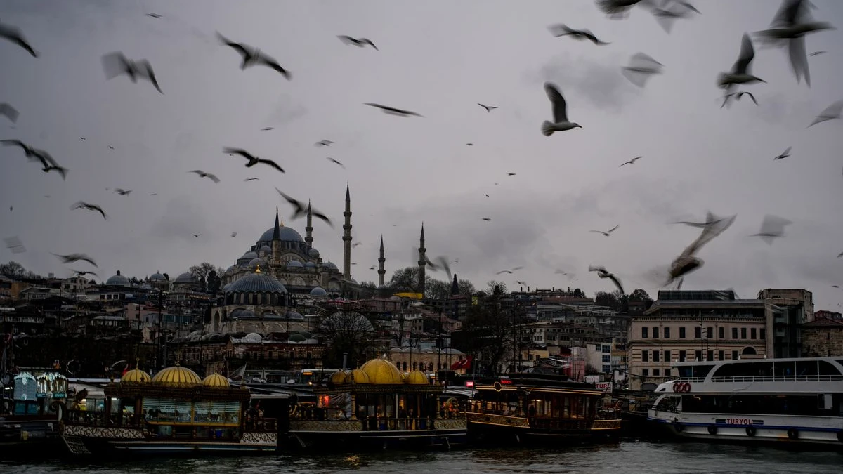 Türkiye’de Kar, Sağanak ve Fırtına Etkili!, © Emrah Gurel/AP/dpa Türkiye’de Kar, Sağanak ve Fırtına Etkili!, © Emrah Gurel/AP/dpa