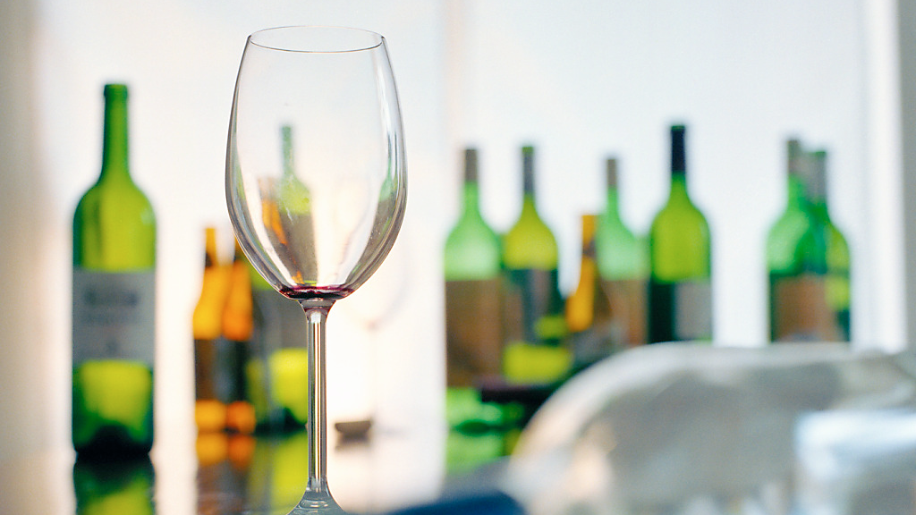 21 von 34 Spirituosen in GR und GL falsch deklariert, © Keystone / SDA / Archiv- & Symbolbild