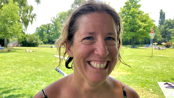 Am besten entspannt Fränzi im eigenen Liegestuhl Am besten entspannt Fränzi im eigenen Liegestuhl