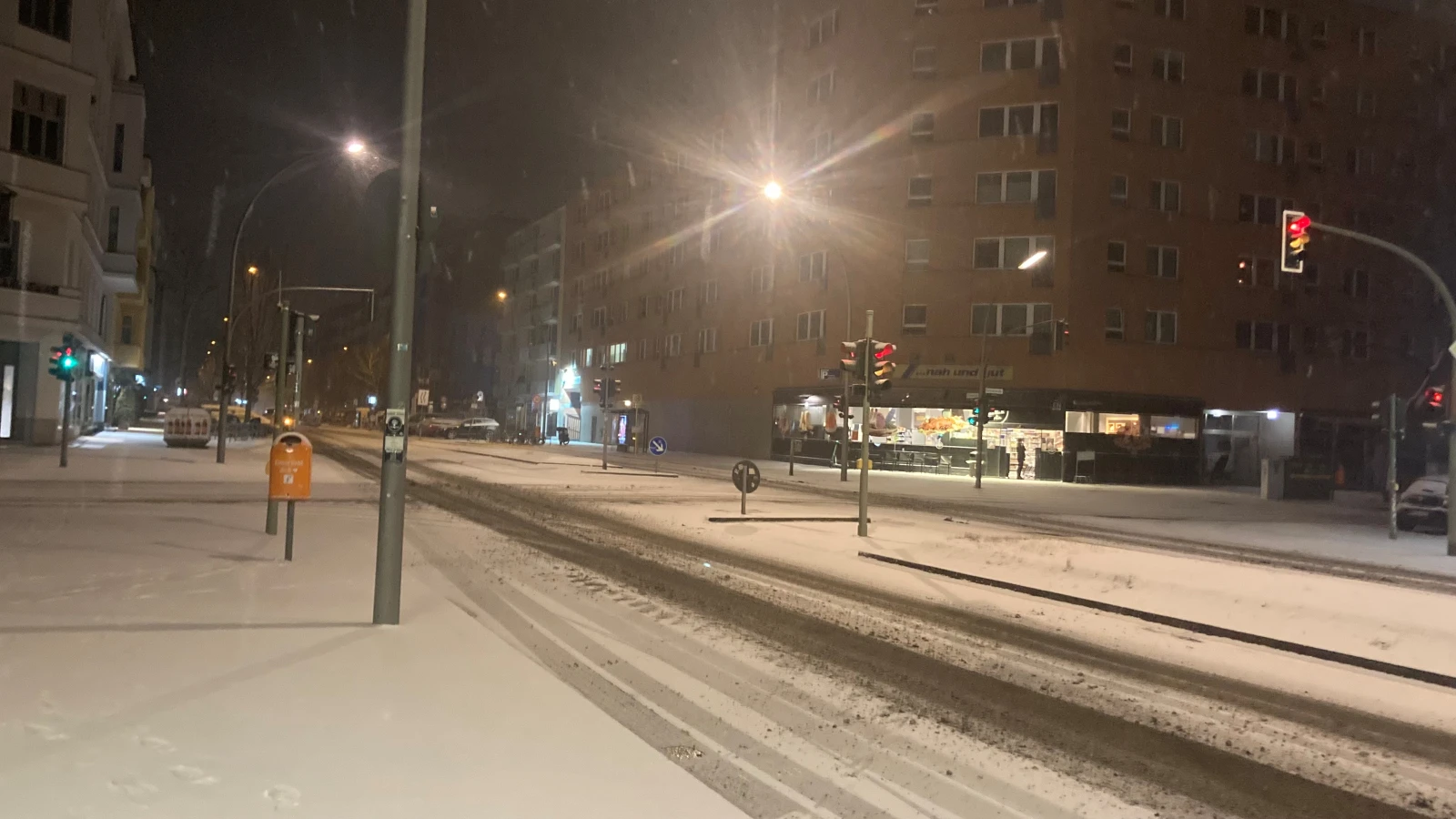 Berlin ve Brandenburg’da buzlanma: Beklenen kadar kaza olmadı!, © Taner Şentürk Berlin ve Brandenburg’da buzlanma: Beklenen kadar kaza olmadı!, © Taner Şentürk