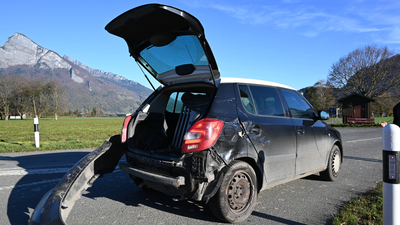 Unfall zwischen Auto und Motorrad in Vilters, © Kantonspolizei St. Gallen