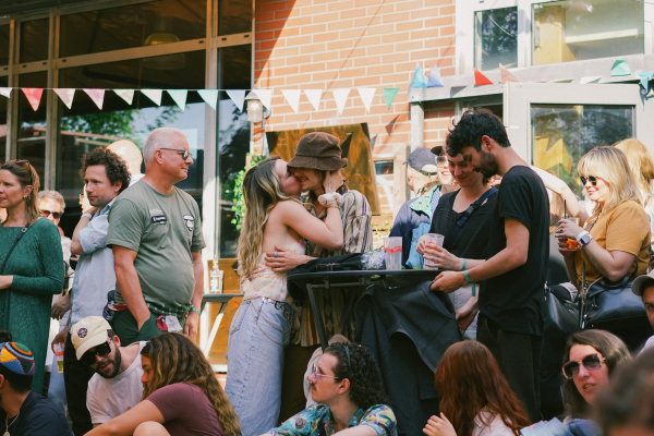 © Photo by Akim Karpach