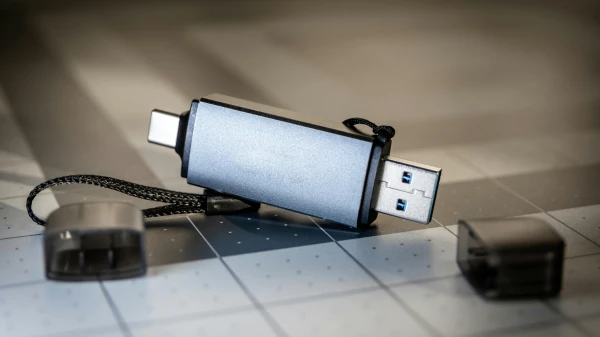 E-Voting Skandal: rund 2'000 Stimmen verschwinden, © Get Lost Mike E-Voting Skandal: rund 2'000 Stimmen verschwinden, © Get Lost Mike