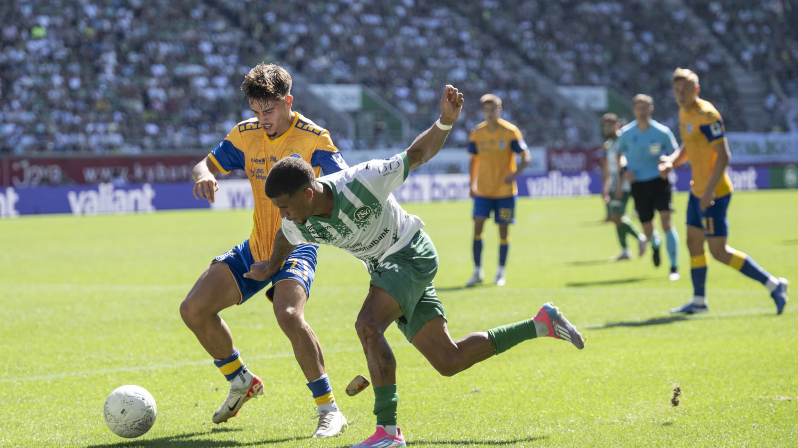 St. Gallen - Grasshoppers: Mit dem Glück der Erfolgreichen, © Keystone / Gian Ehrenzeller St. Gallen - Grasshoppers: Mit dem Glück der Erfolgreichen, © Keystone / Gian Ehrenzeller