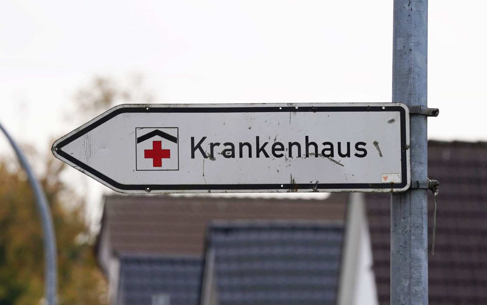 Krankenhäuser in Thüringen halten weiter an bestimmten Einschränkungen bei Patientenbesuchen fest.