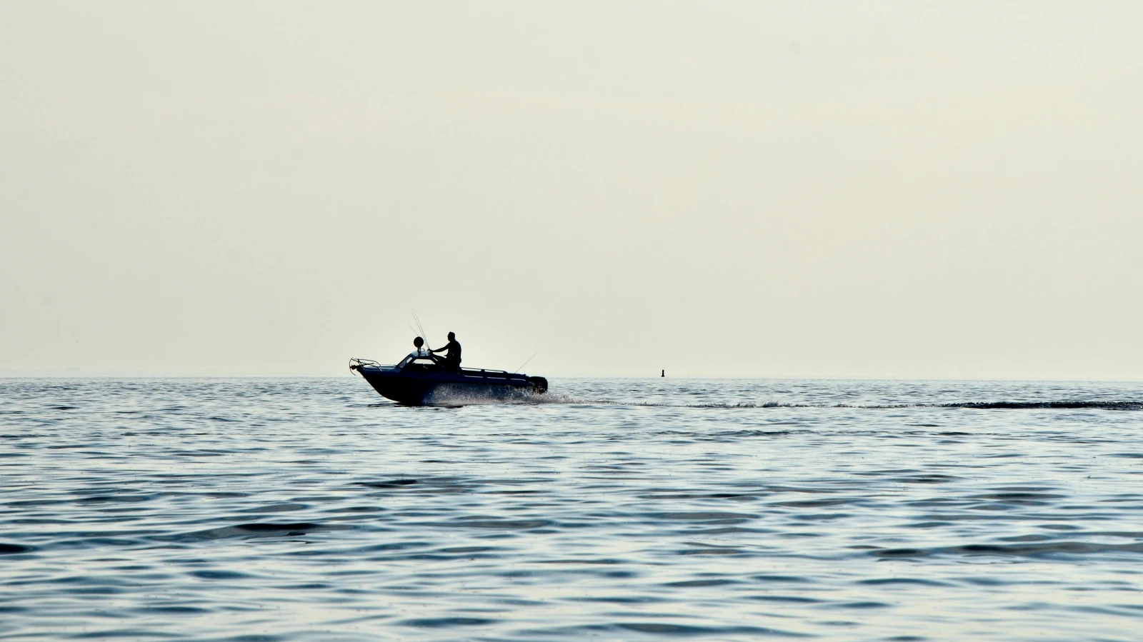 Mann gerät auf Bodensee in Motorschraube , © matthaeus/Unsplash Mann gerät auf Bodensee in Motorschraube , © matthaeus/Unsplash
