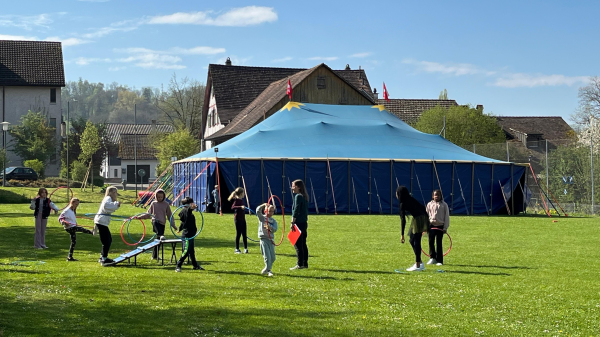 Schule Flurlingen wird zum Zirkus Flurlibus, © radio munot