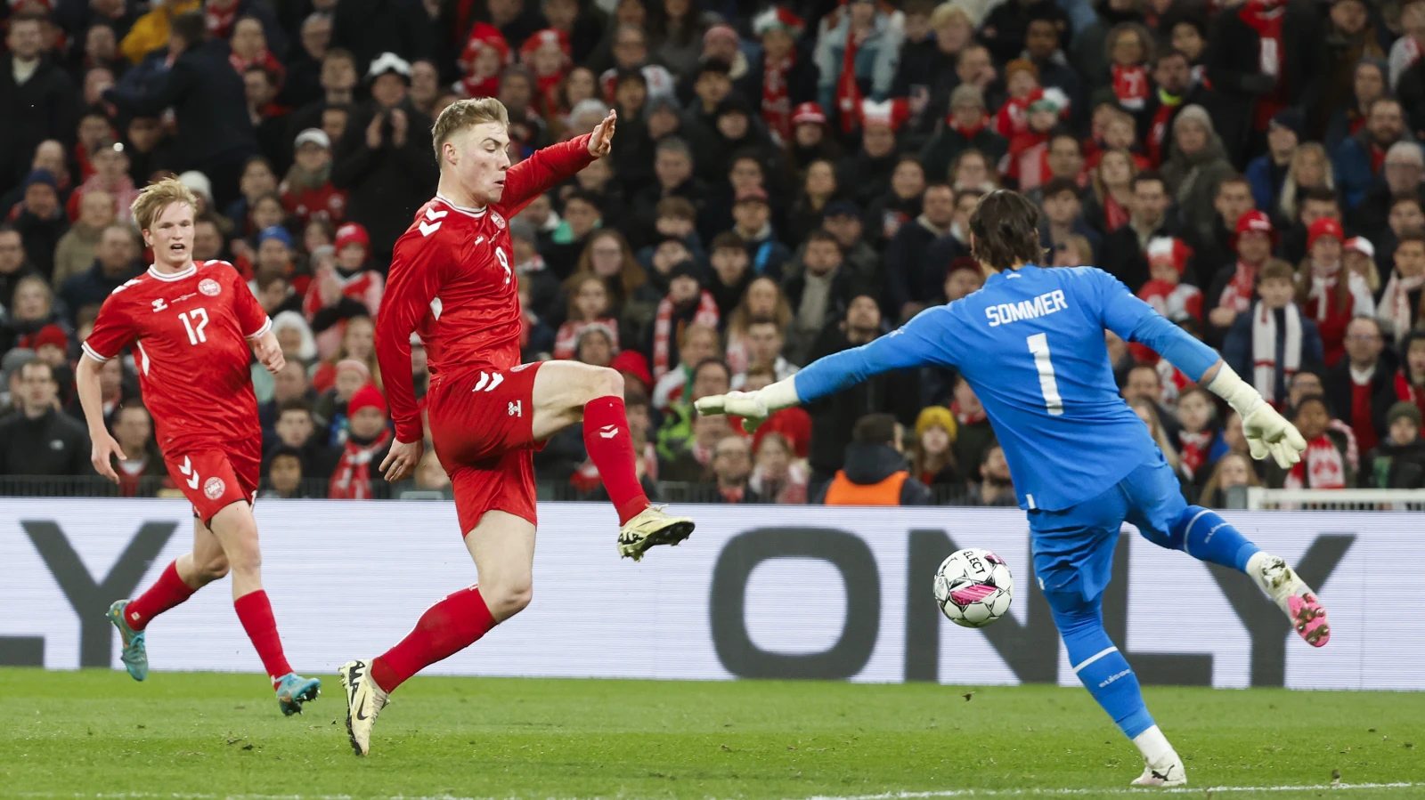Ein vorsichtiger Auftakt im EM-Jahr, © Keystone / Peter Klaunzer Ein vorsichtiger Auftakt im EM-Jahr, © Keystone / Peter Klaunzer