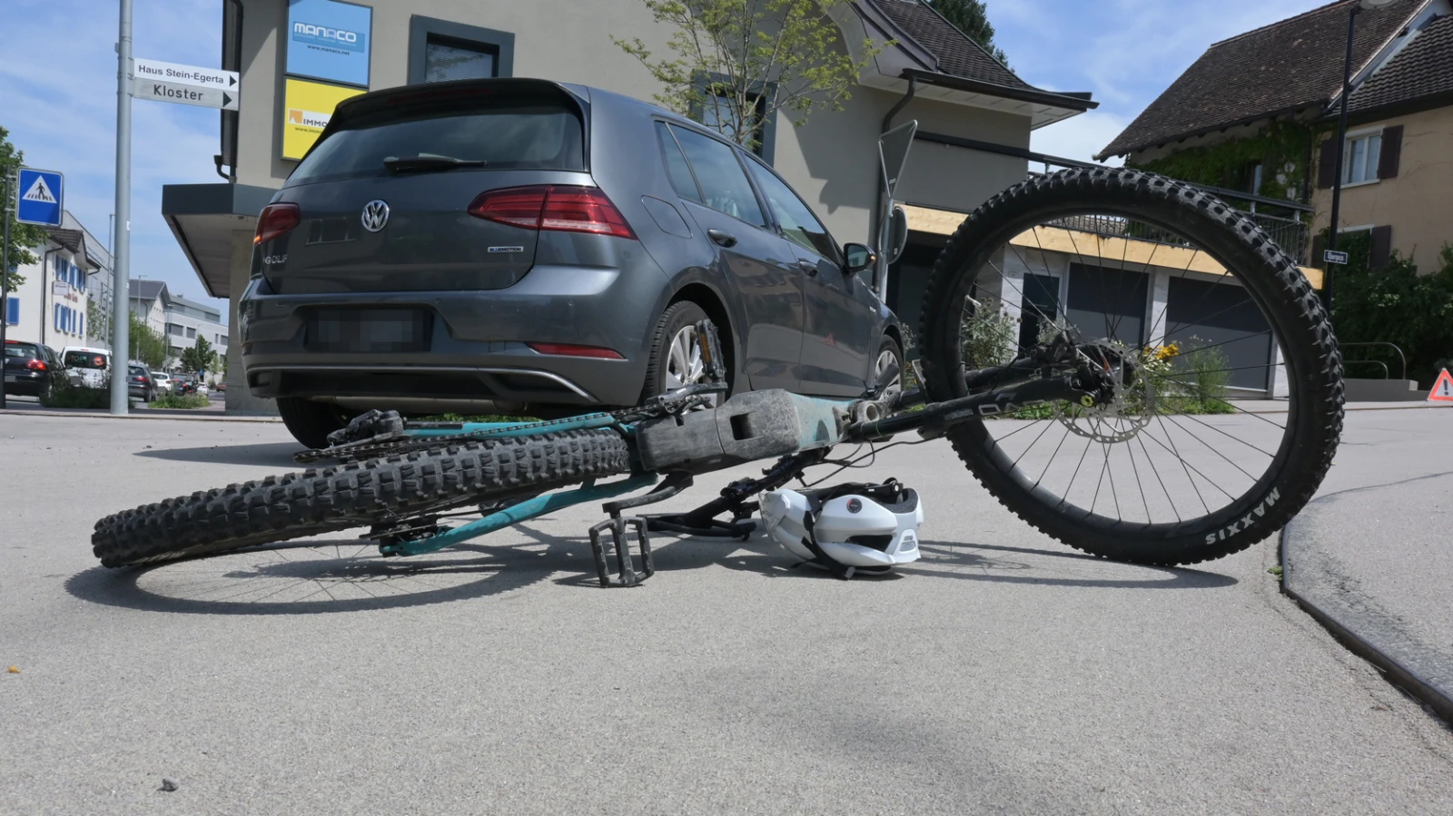 Motorroller- und E-Bike-Fahrer bei Unfällen verletzt, © lpfl Motorroller- und E-Bike-Fahrer bei Unfällen verletzt, © lpfl