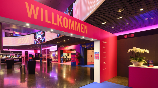 Von der leeren Eventhalle der Messe Basel zur Baloise Session, © Andreas Messerli AG