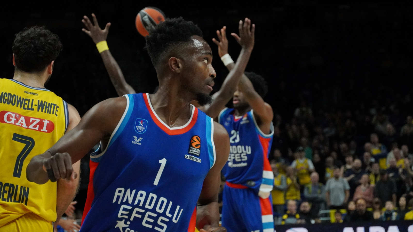 Alba Berlin Evinde Dağıldı: Anadolu Efes Fırtınası, © Göksu İlayda Öge