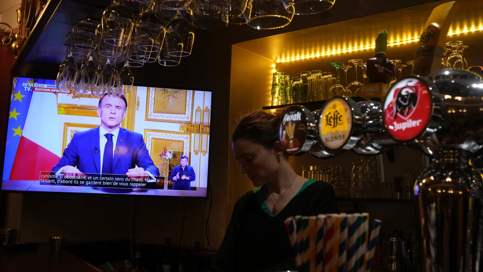 Macron sucht im Eiltempo neuen Premier, © KEYSTONE AP MICHEL EULER Macron sucht im Eiltempo neuen Premier, © KEYSTONE AP MICHEL EULER