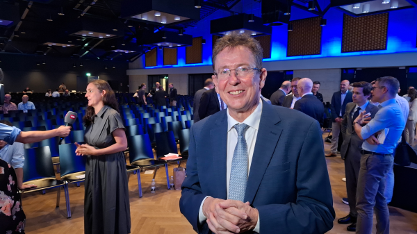 Bundesrat Albert Rösti spricht in Fisibach über Atommüllendlager in Stadel, © Radio Munot