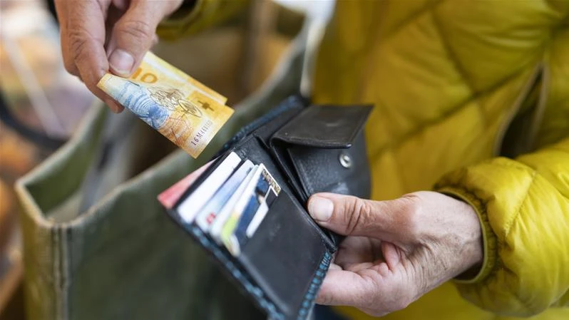 Weniger Kartenzahlung in der Schweiz, © Keystone/Gaetan Bally (Symbolbild) Weniger Kartenzahlung in der Schweiz, © Keystone/Gaetan Bally (Symbolbild)