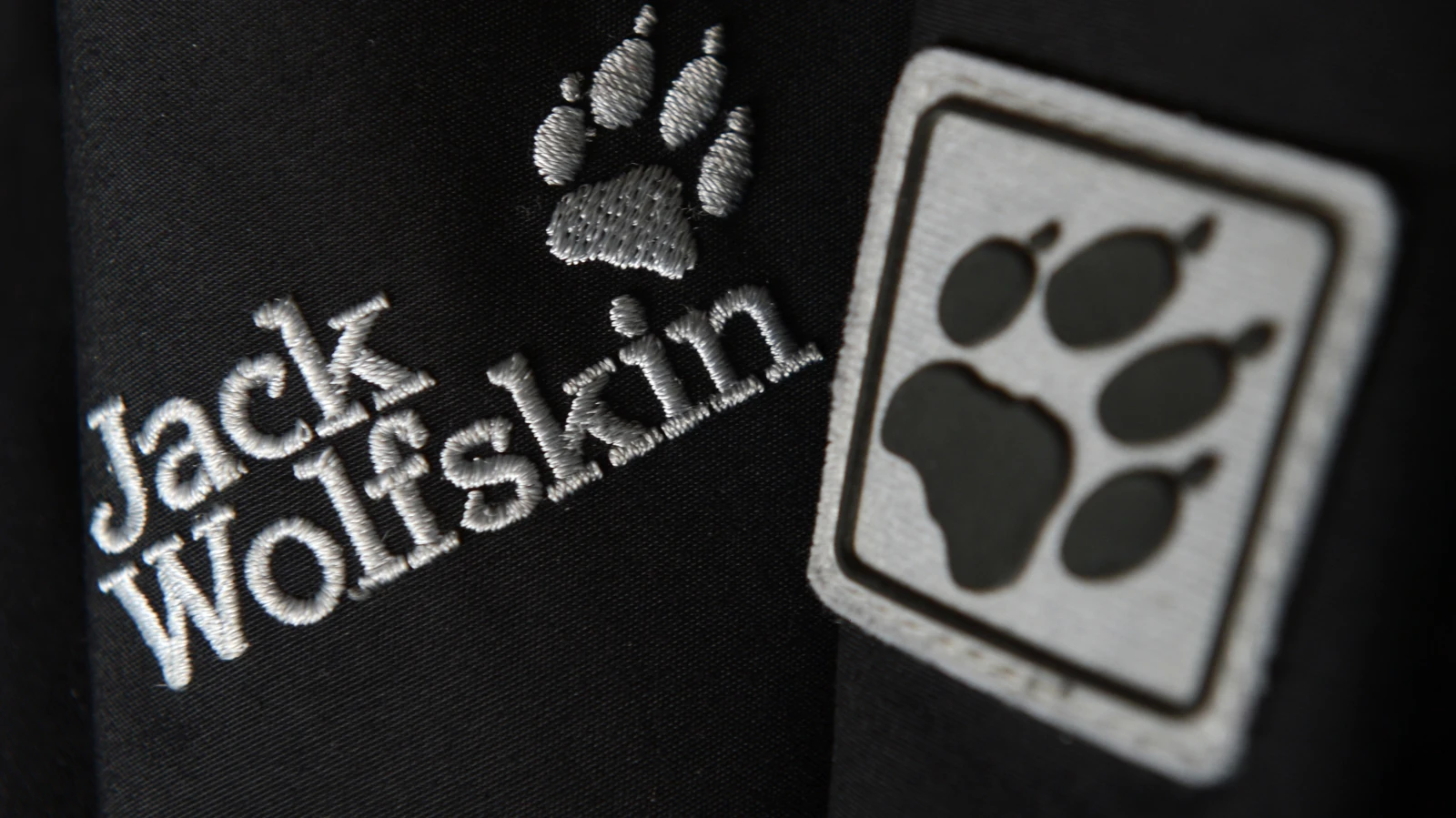Jack Wolfskin Artık Çinli: Ünlü Alman Outdoor Markası Satıldı!, © Arne Dedert/dpa Jack Wolfskin Artık Çinli: Ünlü Alman Outdoor Markası Satıldı!, © Arne Dedert/dpa