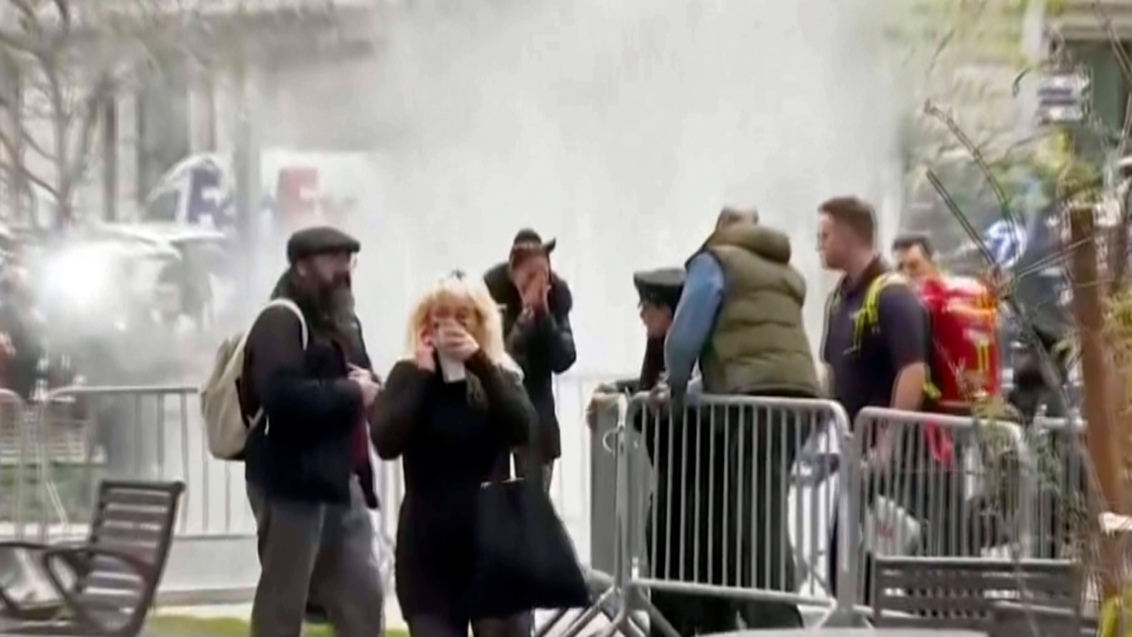 Mann zündet sich während Trump-Prozess selbst an, © Keystone-SDA