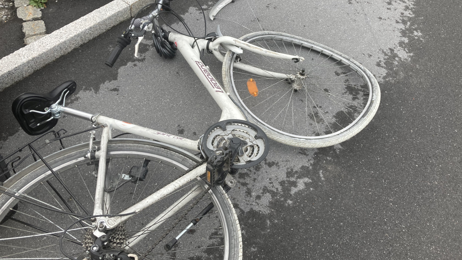 Verkehrsunfall Velo Fahrrad Auto, © Kantonspolizei Glarus