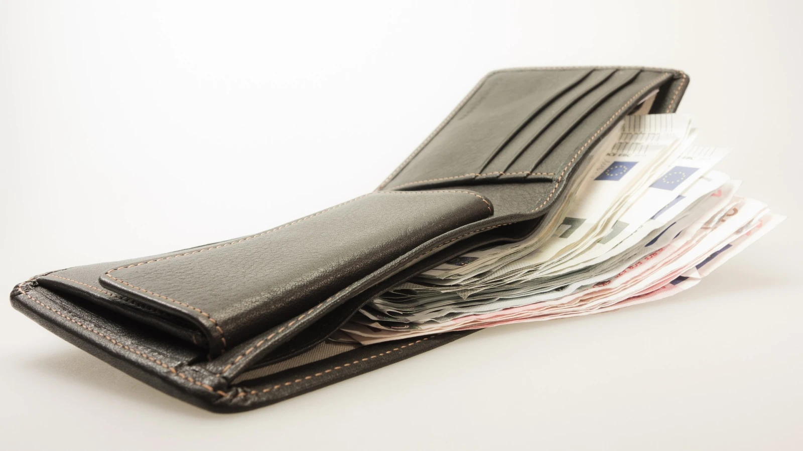 Täter stellt sich nach Flucht in Bregenz, © Pixabay/Michael Schwarzenberger Täter stellt sich nach Flucht in Bregenz, © Pixabay/Michael Schwarzenberger