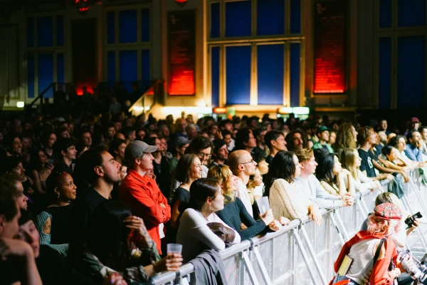 © Audience at Huxley‘s by Akim Karpach © Audience at Huxley‘s by Akim Karpach