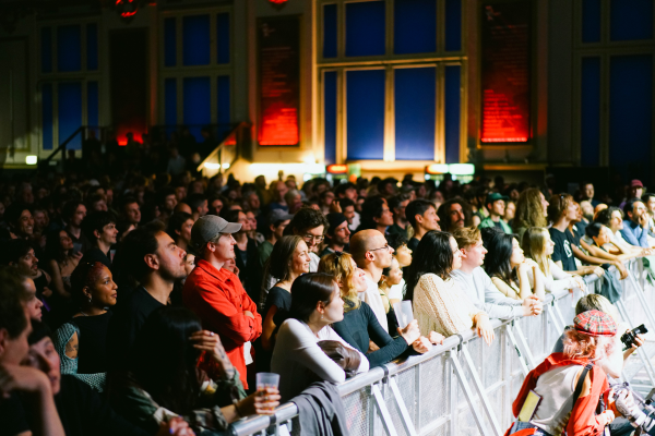 © Audience at Huxley‘s by Akim Karpach