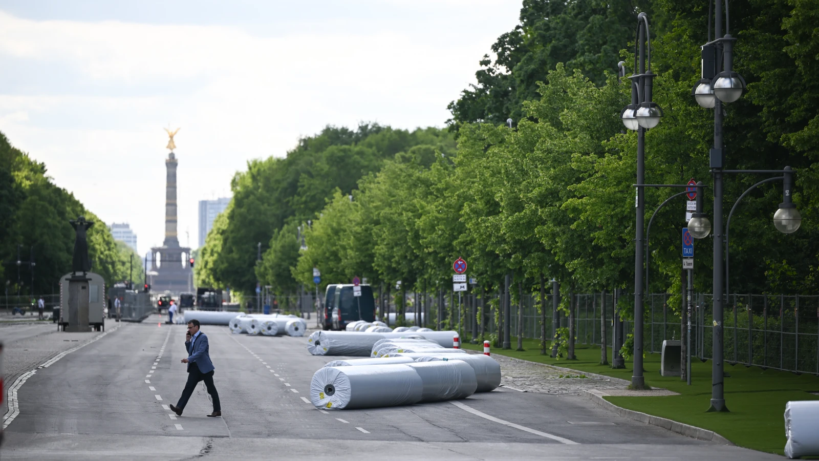 Strasse des 17. Juni Bugün Saat 18.00’de Açılıyor!, © dpa Strasse des 17. Juni Bugün Saat 18.00’de Açılıyor!, © dpa