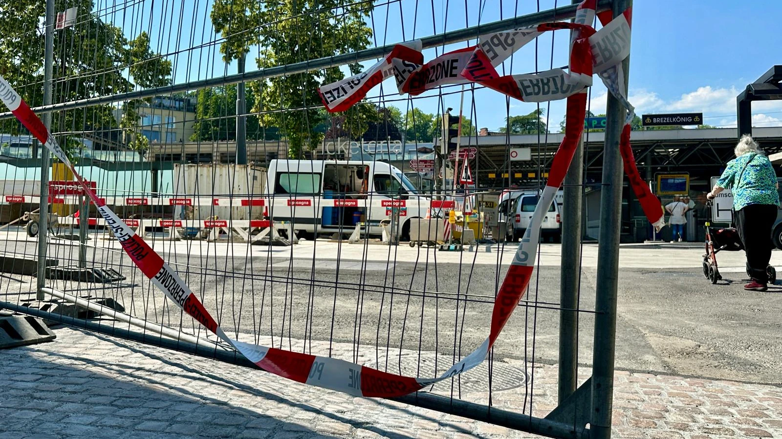 Unfall am Bahnhof - Arbeiter verletzt, Busverkehr nicht betroffen, © radio munot Unfall am Bahnhof - Arbeiter verletzt, Busverkehr nicht betroffen, © radio munot
