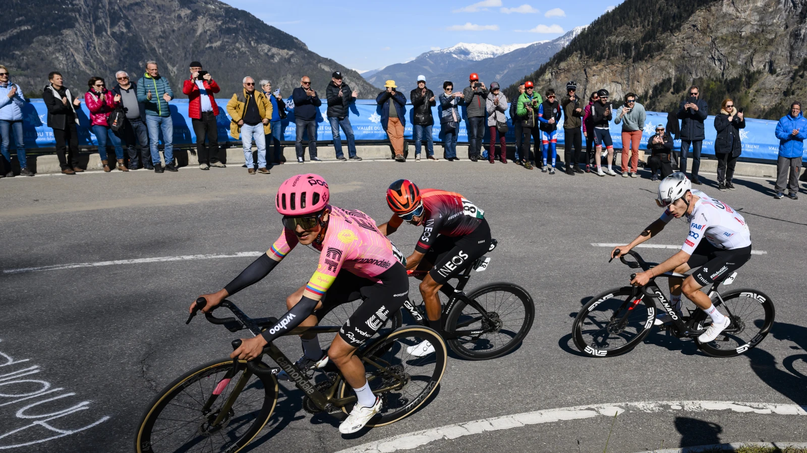 Rad: Richard Carapaz gewinnt die Königsetappe, © Keystone Rad: Richard Carapaz gewinnt die Königsetappe, © Keystone