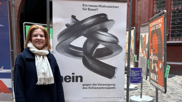 Plakate als «Klebekraft der Demokratie», © Radio Basilisk Plakate als «Klebekraft der Demokratie», © Radio Basilisk