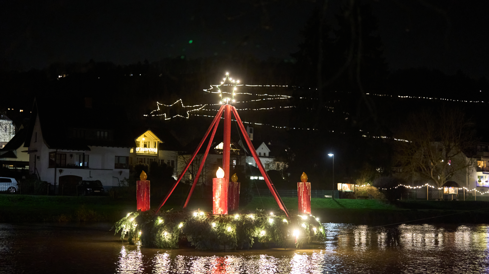 Bremen’de Noel Treni Bu Yıl Farklı Güzergâhta Hizmet Veriyor, © Thomas Frey/dpa