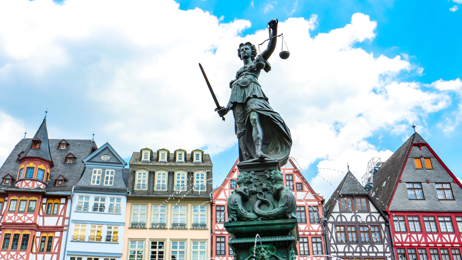 Frankfurt’ta Yıl Sonu Kurum Kapanış ve Açılış Tarihleri, © shuttstocerk