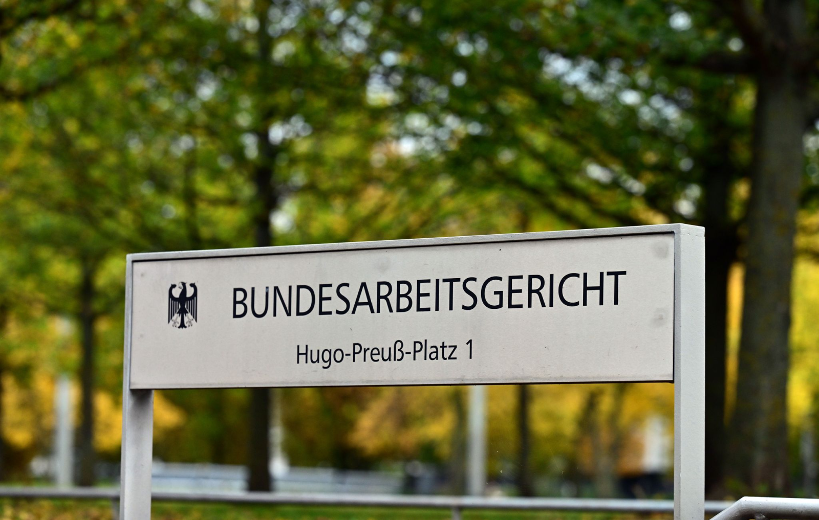 Entscheidung zu Betriebsraten bei der Deutschen Post , © Martin Schutt/dpa