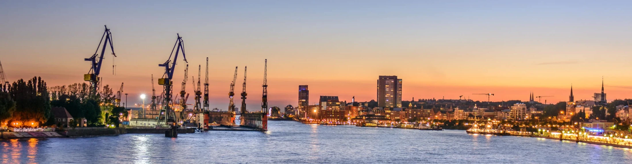 Hamburger Hafen, © Shutterstock Hamburger Hafen, © Shutterstock
