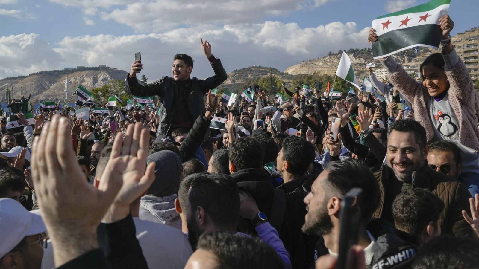 Syrien feiert Neuanfang nach Sturz von Assad, © AP Photo / Leo Correa