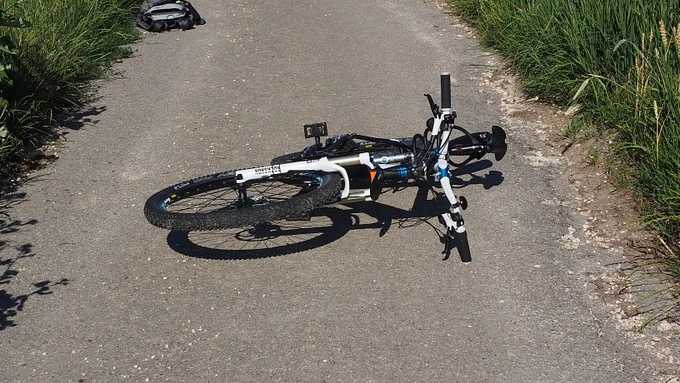 Schwerer Fahrradsturz am Rheindamm, © Pixabay Schwerer Fahrradsturz am Rheindamm, © Pixabay