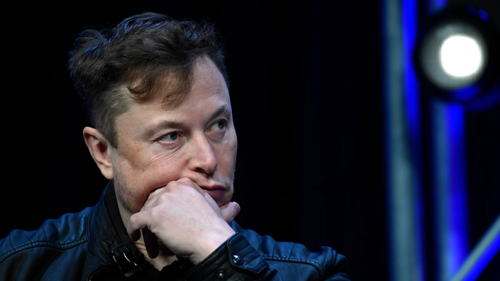 Elon Musk'ın Büyük Hatası: Robotlar Yerine Yeniden İnsanlara Dönüş, © dpa Elon Musk'ın Büyük Hatası: Robotlar Yerine Yeniden İnsanlara Dönüş, © dpa
