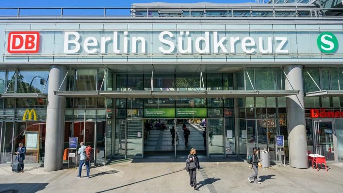 Südkreuz Tren İstasyonu İki Ay Boyunca Uzak ve Bölgesel Trene Kapanıyor!, © dpa/Joko Südkreuz Tren İstasyonu İki Ay Boyunca Uzak ve Bölgesel Trene Kapanıyor!, © dpa/Joko