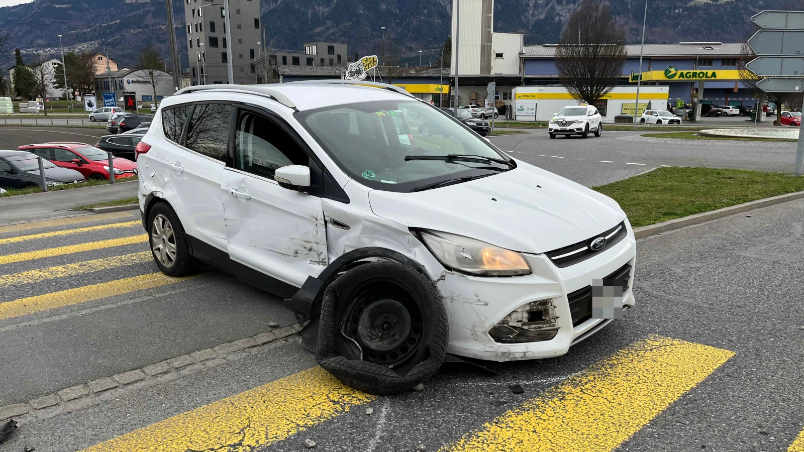 Selbstunfall unter Alkoholeinfluss in Buchs, © Kantonspolizei St. Gallen Selbstunfall unter Alkoholeinfluss in Buchs, © Kantonspolizei St. Gallen