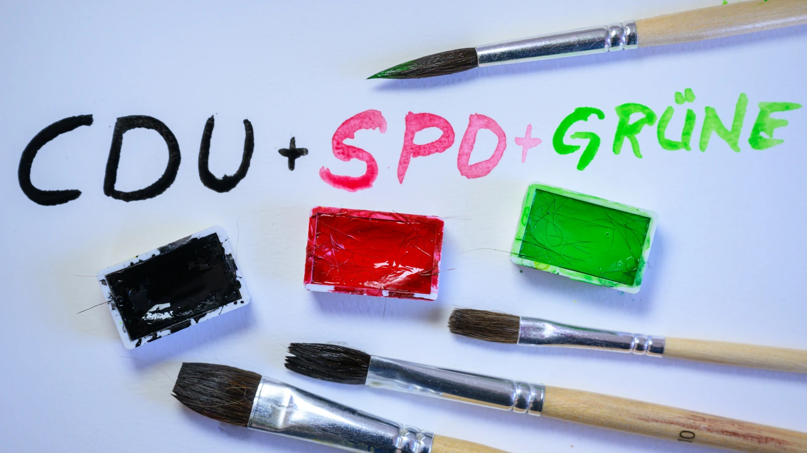Bundestagswahl 2025: Olası Koalisyon Seçenekleri, © Hendrik Schmidt/dpa Bundestagswahl 2025: Olası Koalisyon Seçenekleri, © Hendrik Schmidt/dpa