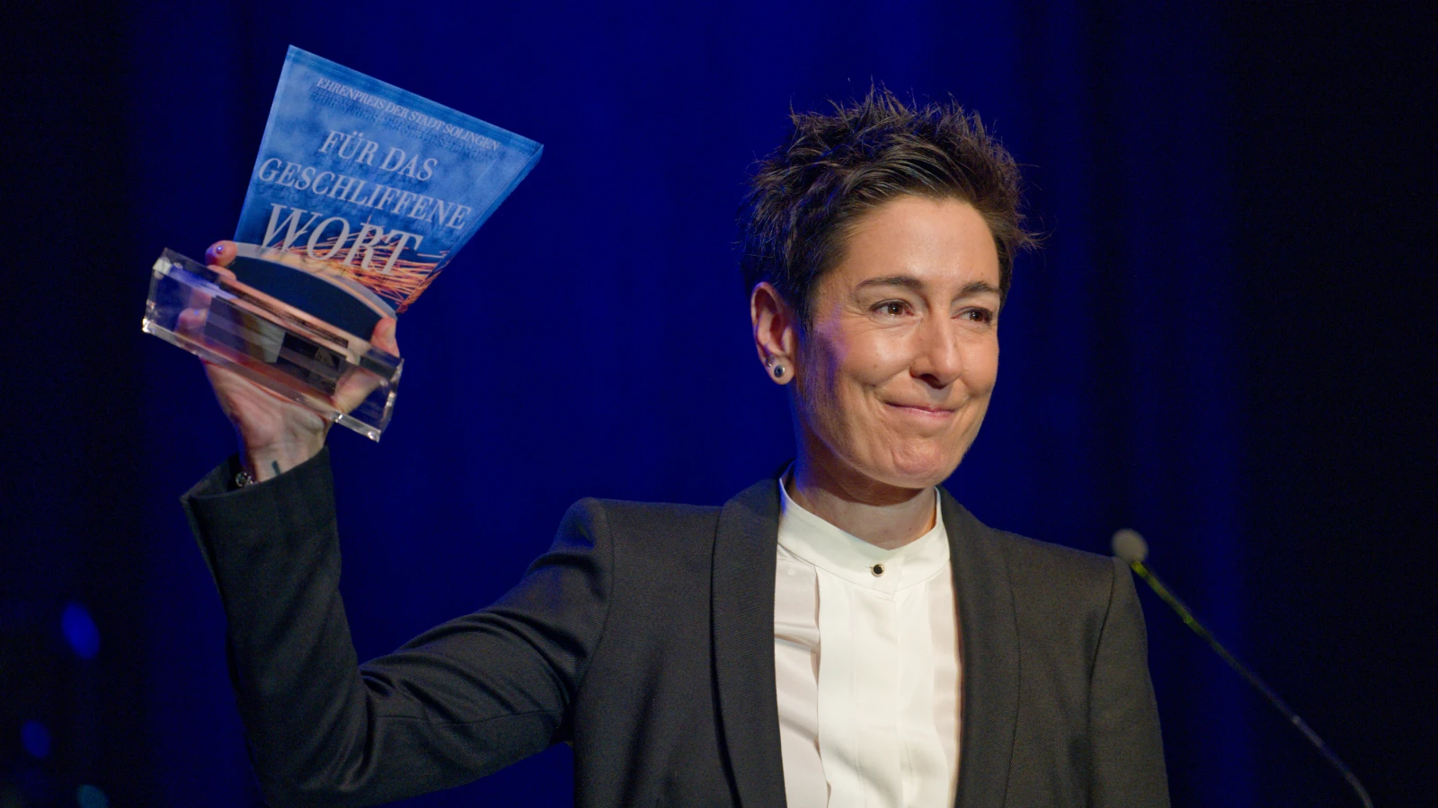 “Die Schärfste Klinge” Dünja Hayali`ye Verildi!, © dpa “Die Schärfste Klinge” Dünja Hayali`ye Verildi!, © dpa