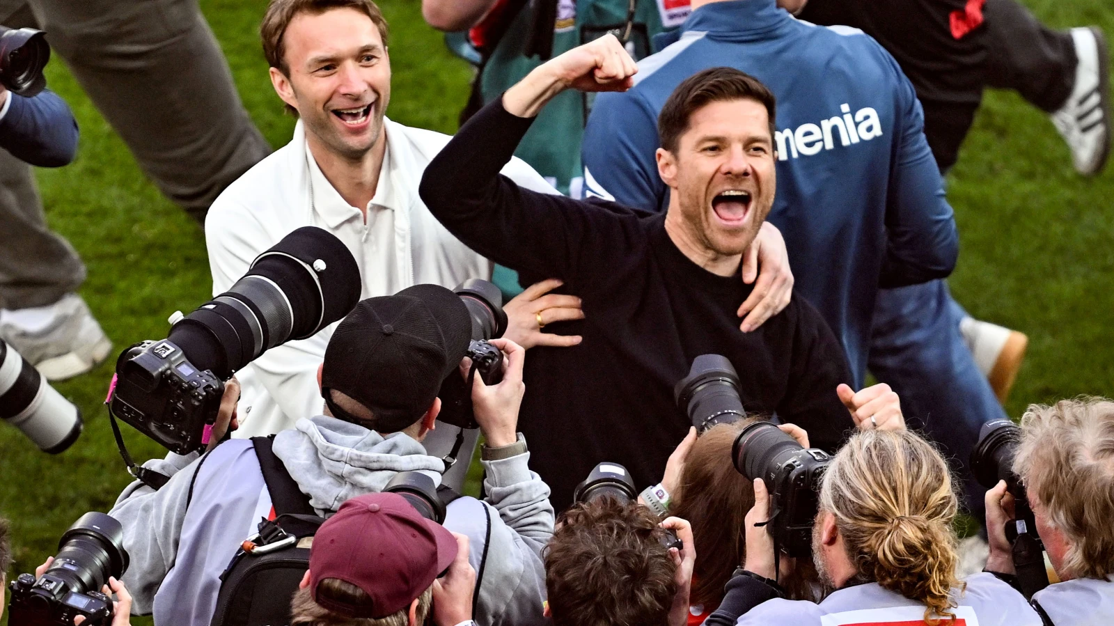 Şampiyon Bayer Leverkusen!, © dpa Şampiyon Bayer Leverkusen!, © dpa