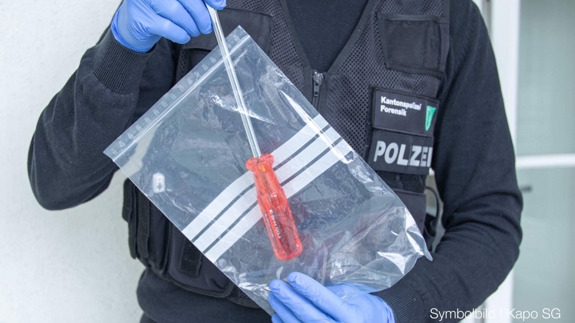 Bei Einbruch in Freibad in Oberriet Tresor gestohlen, © Kantonspolizei St. Gallen