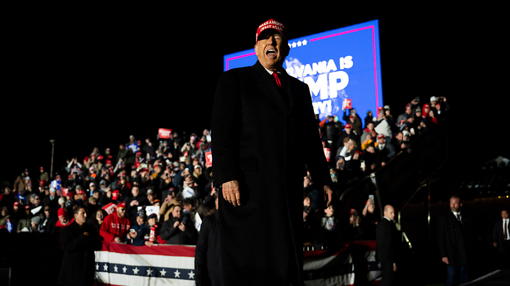 Erster Strafprozess gegen Ex-Präsident Trump startet, © Joe Lamberti/AP/dpa