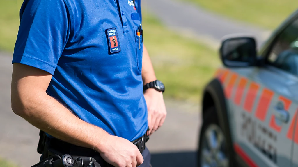 Gleitschirmpilot stürzt in Glarus beim Start ab, © Kantonspolizei Glarus Gleitschirmpilot stürzt in Glarus beim Start ab, © Kantonspolizei Glarus