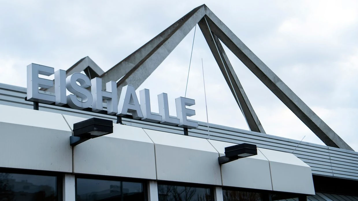 Wedding’deki Erika-Heß-Eisstadion Kapılarını Açtı!, © Kira Hofmann/dpa-Zentralbild/dpa Wedding’deki Erika-Heß-Eisstadion Kapılarını Açtı!, © Kira Hofmann/dpa-Zentralbild/dpa