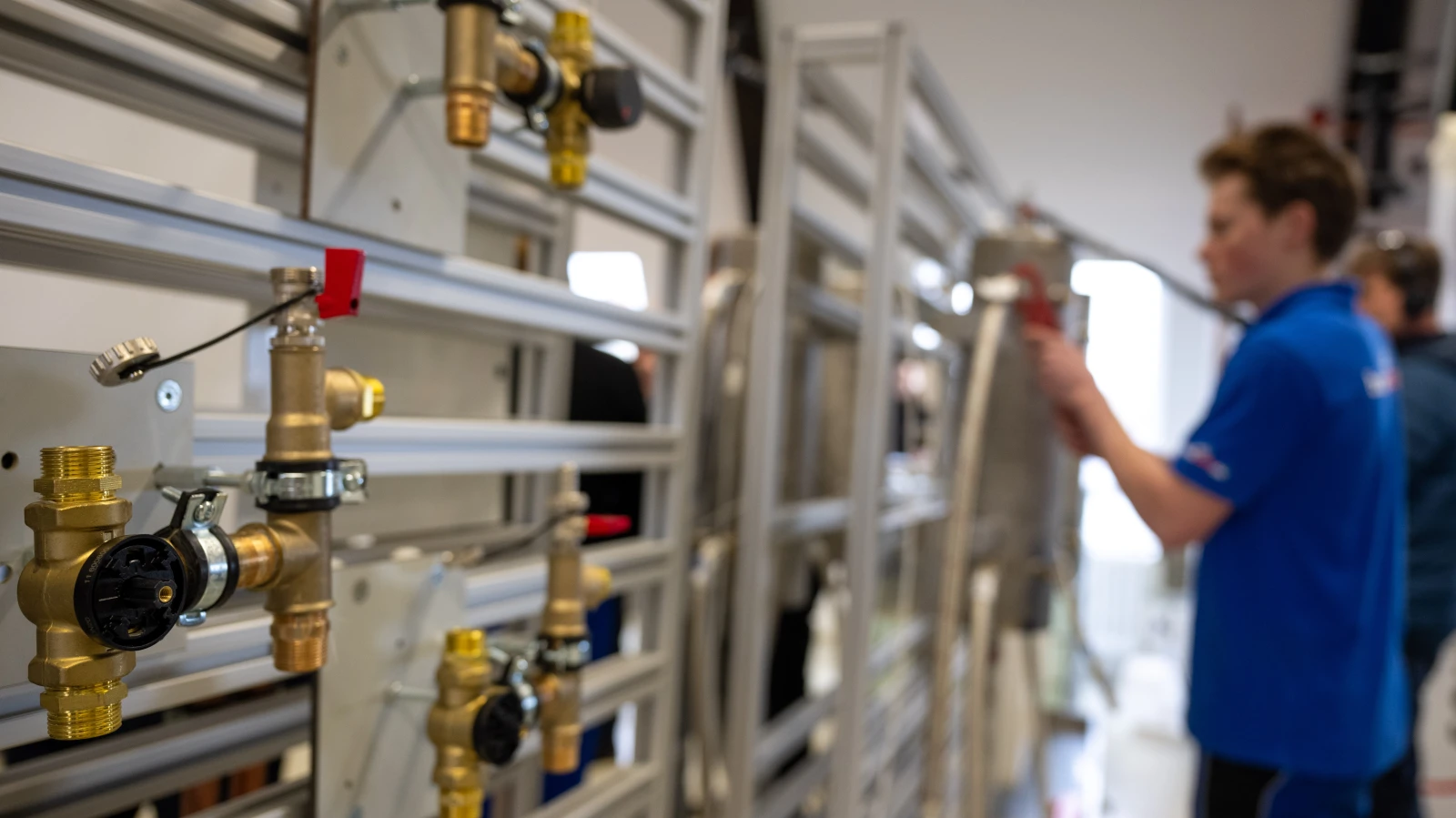 Baden-Württemberg’de el sanatları mesleklerinde az da olsa artış: 16.326 yeni çıraklık sözleşmesi, © Monika Skolimowska/dpa Baden-Württemberg’de el sanatları mesleklerinde az da olsa artış: 16.326 yeni çıraklık sözleşmesi, © Monika Skolimowska/dpa